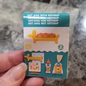 Miniverse Make It Mini Hot Dog With Ketchup